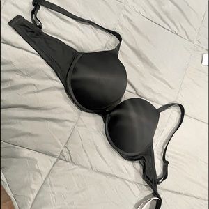 36D PINK Victoria secret BRAND NEW WITHOUT TAGS